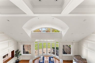 Commanding one of the most prestigious settings on Lake - photo 23