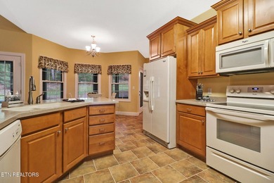 Lovely custom built 4 bedroom/3 bath home on a quiet Cul-de-sac - photo 24