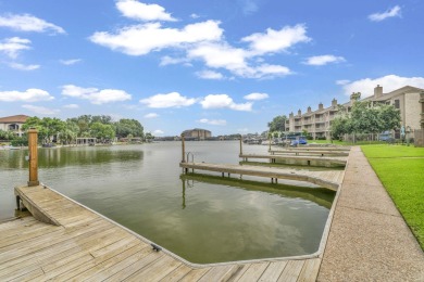 Welcome to your new lake hideaway! Located in the heart of