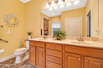 Lovely custom built 4 bedroom/3 bath home on a quiet Cul-de-sac - photo 30