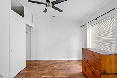 Welcome to the pristine 3 bed, 2 bath Clayton Model villa in the - photo 5