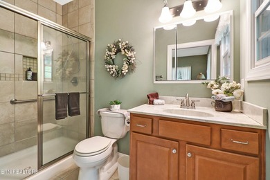 Lovely custom built 4 bedroom/3 bath home on a quiet Cul-de-sac - photo 35