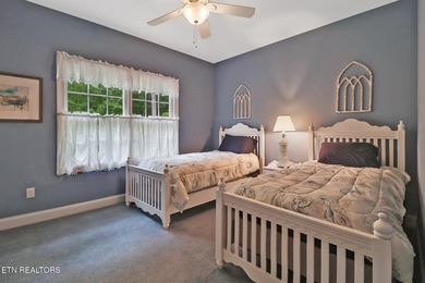 Lovely custom built 4 bedroom/3 bath home on a quiet Cul-de-sac - photo 37