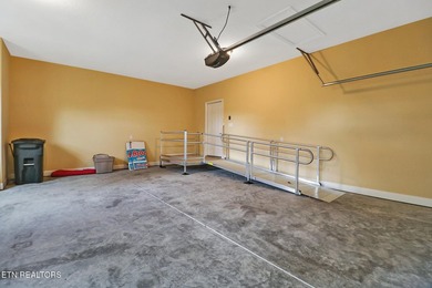Lovely custom built 4 bedroom/3 bath home on a quiet Cul-de-sac - photo 43