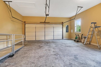 Lovely custom built 4 bedroom/3 bath home on a quiet Cul-de-sac - photo 44