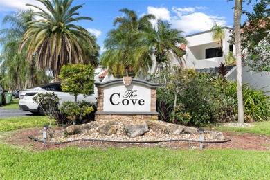 Weston Lakes Area Townhome/Townhouse Sale Pending in Weston Florida