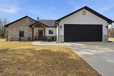 Cedar Creek Lake Home For Sale in Star Harbor Texas