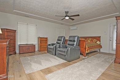 Welcome home to this beautifully updated ranch-style residence - photo 8