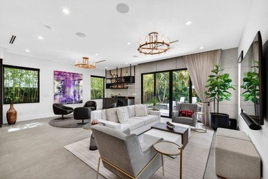 Stunning 4-bed 4-bath, Gated home in Victoria Park with custom - photo 14