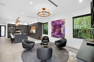 Stunning 4-bed 4-bath, Gated home in Victoria Park with custom - photo 18