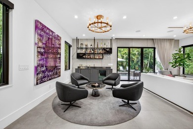 Stunning 4-bed 4-bath, Gated home in Victoria Park with custom - photo 19