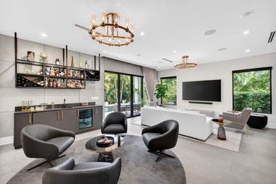 Stunning 4-bed 4-bath, Gated home in Victoria Park with custom - photo 21