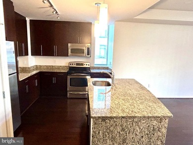 Come experience modern living combined with amazing convenience - photo 4