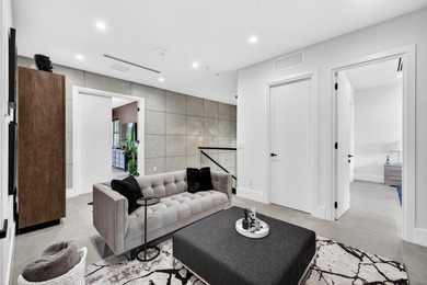 Stunning 4-bed 4-bath, Gated home in Victoria Park with custom - photo 38