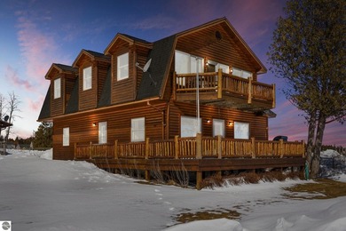 Welcome to your dream retreat, a stunning log-sided house - photo 10