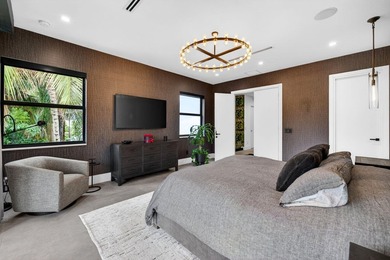 Stunning 4-bed 4-bath, Gated home in Victoria Park with custom - photo 42