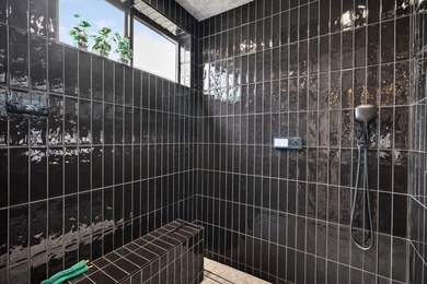 Stunning 4-bed 4-bath, Gated home in Victoria Park with custom - photo 48