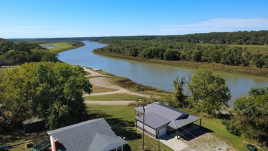 Truman Lake Home For Sale in Osceola Missouri
