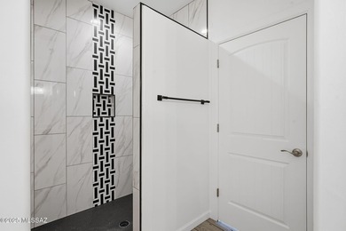 New construction home in the heart of the city! Room for your