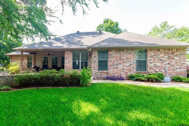 Welcome to this beautiful 3-bedroom, 2-bath home offering 1,980 - photo 27