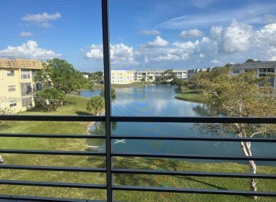Lake Condo For Sale in Sunrise, Florida