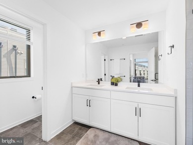 Move-In Ready Corner Townhome at North Bank priced to sell!! - - photo 23