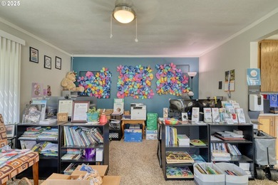 CHANCE TO OWN TASTEFULLY REMODELED 4 Bed/2 Bath HOME W/GRANITE - photo 24
