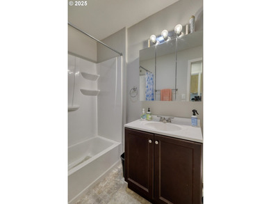 CHANCE TO OWN TASTEFULLY REMODELED 4 Bed/2 Bath HOME W/GRANITE - photo 33