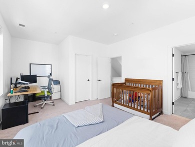 Move-In Ready Corner Townhome at North Bank priced to sell!! - - photo 33