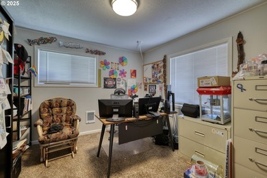 CHANCE TO OWN TASTEFULLY REMODELED 4 Bed/2 Bath HOME W/GRANITE - photo 37