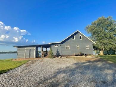 Lake Eddins Chalet on PRIME Location!! - photo 2