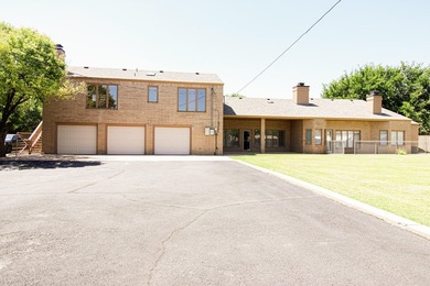 Welcome to 2606 Newcomb Street, built by Allen Teinert, a - photo 48