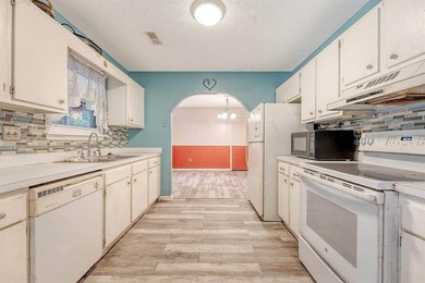 Welcome to this spacious 3+ bedroom, 2 bath home in the - photo 14