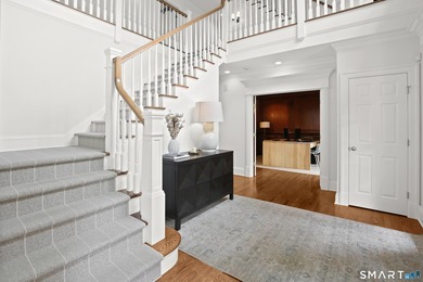 Meticulously maintained and move-in ready, 2 Half Mile Common - photo 2
