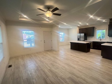Great deal on a brand new construction manufactured home. Big - photo 3