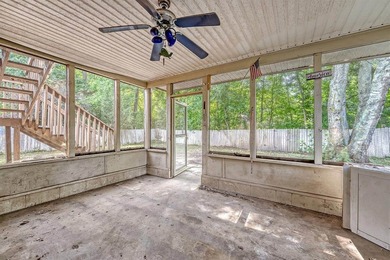 Welcome to this spacious 3+ bedroom, 2 bath home in the - photo 25