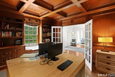 Meticulously maintained and move-in ready, 2 Half Mile Common - photo 10