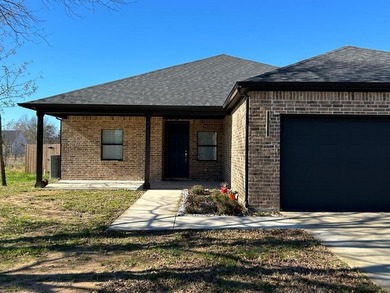 Lake Home For Sale in Tool, Texas
