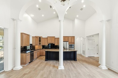 Experience refined coastal living in Sandestin's exclusive Burnt - photo 10