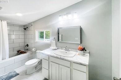 This 1,7817sq. ft. home offers 3 bedrooms and 3 bathrooms with - photo 15