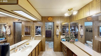 Ocean views, peaceful surroundings, and incredible versatility - photo 16
