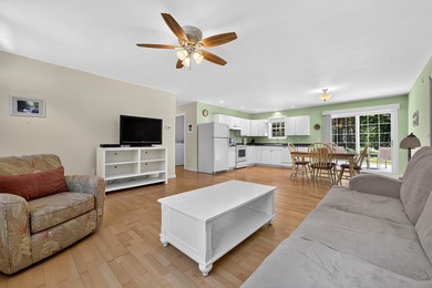Quality-built and low maintenance, this charming two-bedroom - photo 27