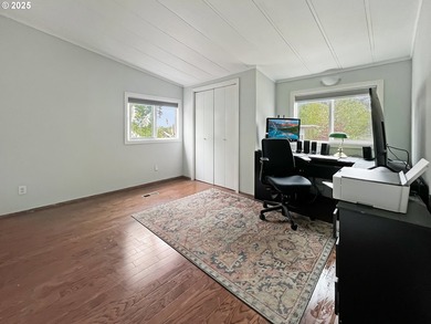 This 1,7817sq. ft. home offers 3 bedrooms and 3 bathrooms with - photo 27