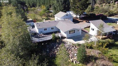This 1,7817sq. ft. home offers 3 bedrooms and 3 bathrooms with - photo 36