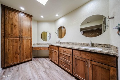 Beautifully updated Alameda Model with an Amazing Lake View. 3 - photo 21