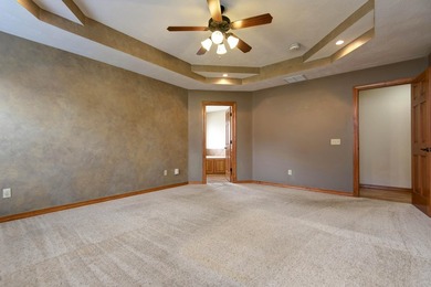 Priced below market value and ready to move into this immaculate - photo 22