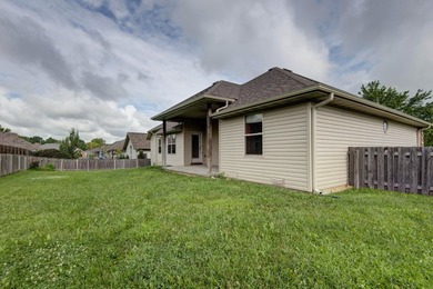 Priced below market value and ready to move into this immaculate - photo 33