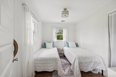 Southampton Waterfront with Dual Cottages & Spectacular Views - photo 24