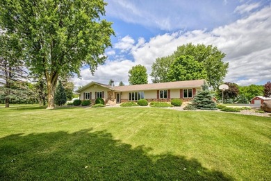 Welcome to this custom-built, lovingly maintained, exceptional - photo 1