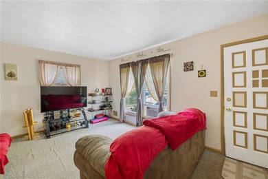 Great opportunity for an owner-occupant or investor! This - photo 9